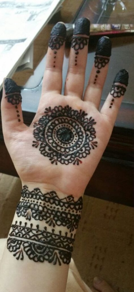 Mamoonas henna showcase photo 6