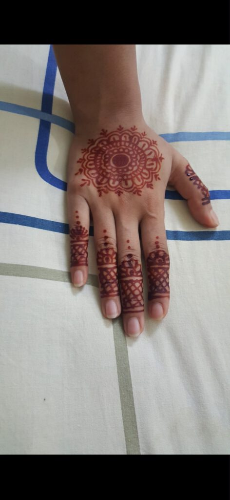 Mamoonas henna showcase photo 12